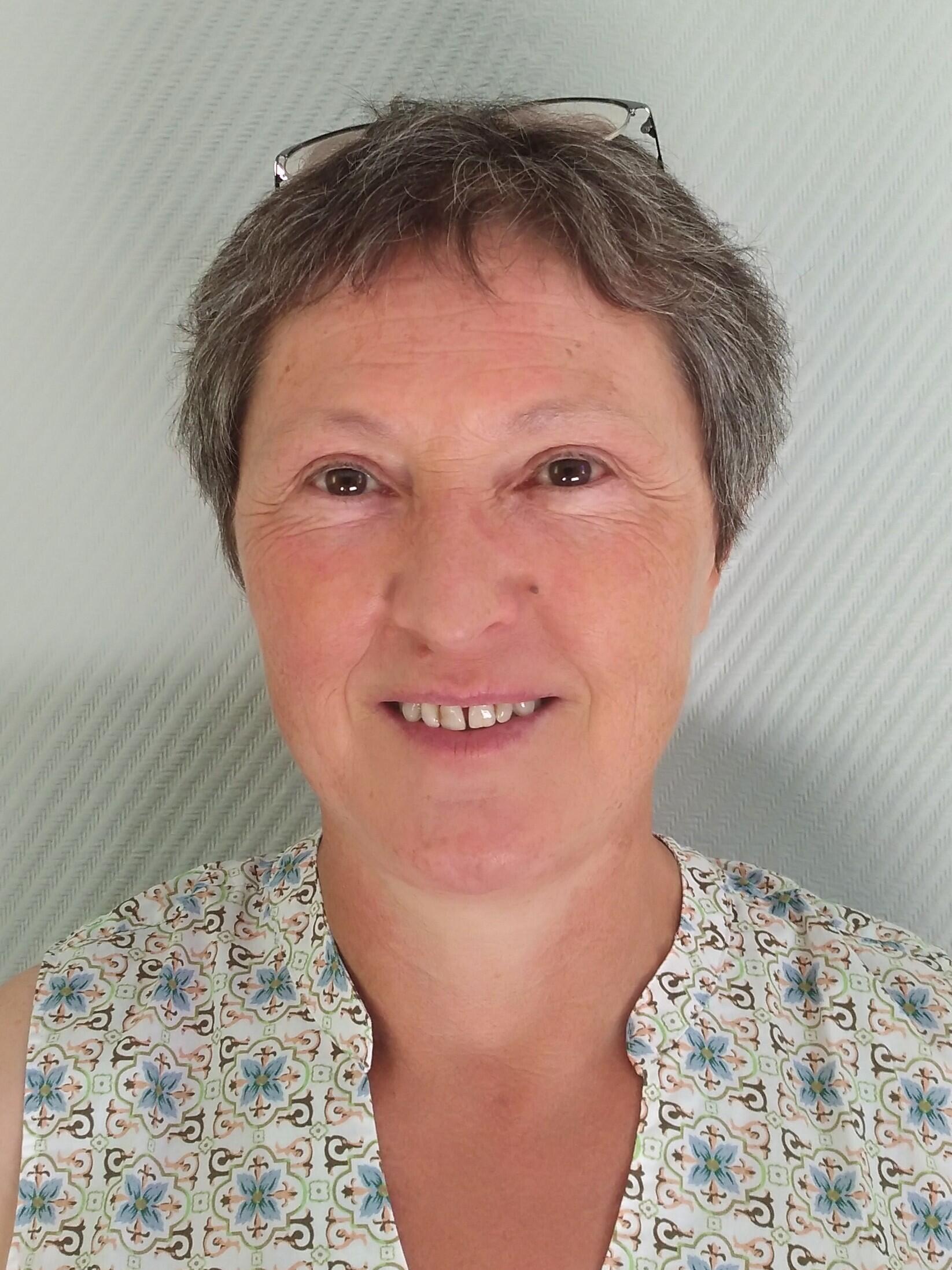 Annie Cluze